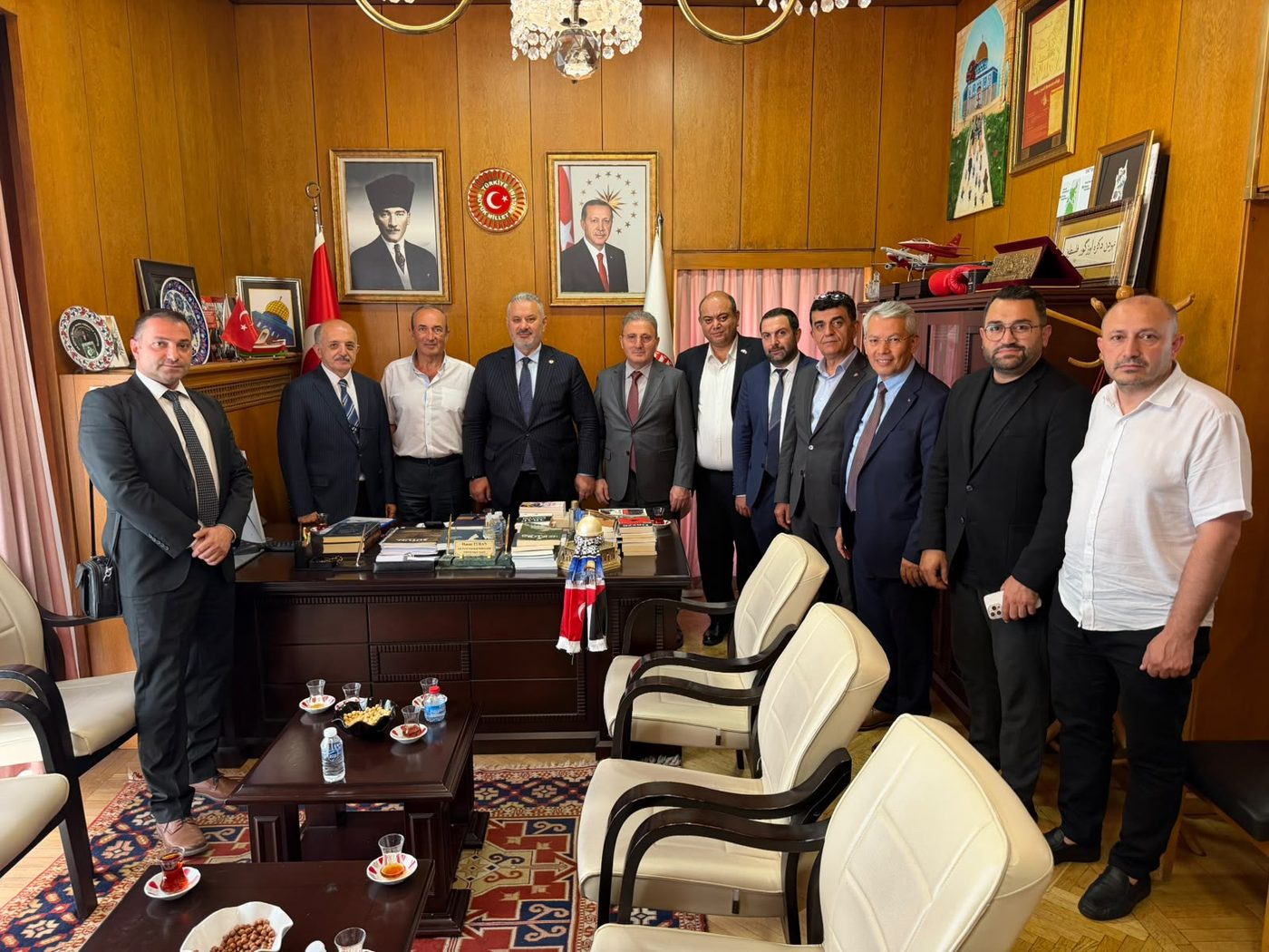 Makam odasında ziyaret