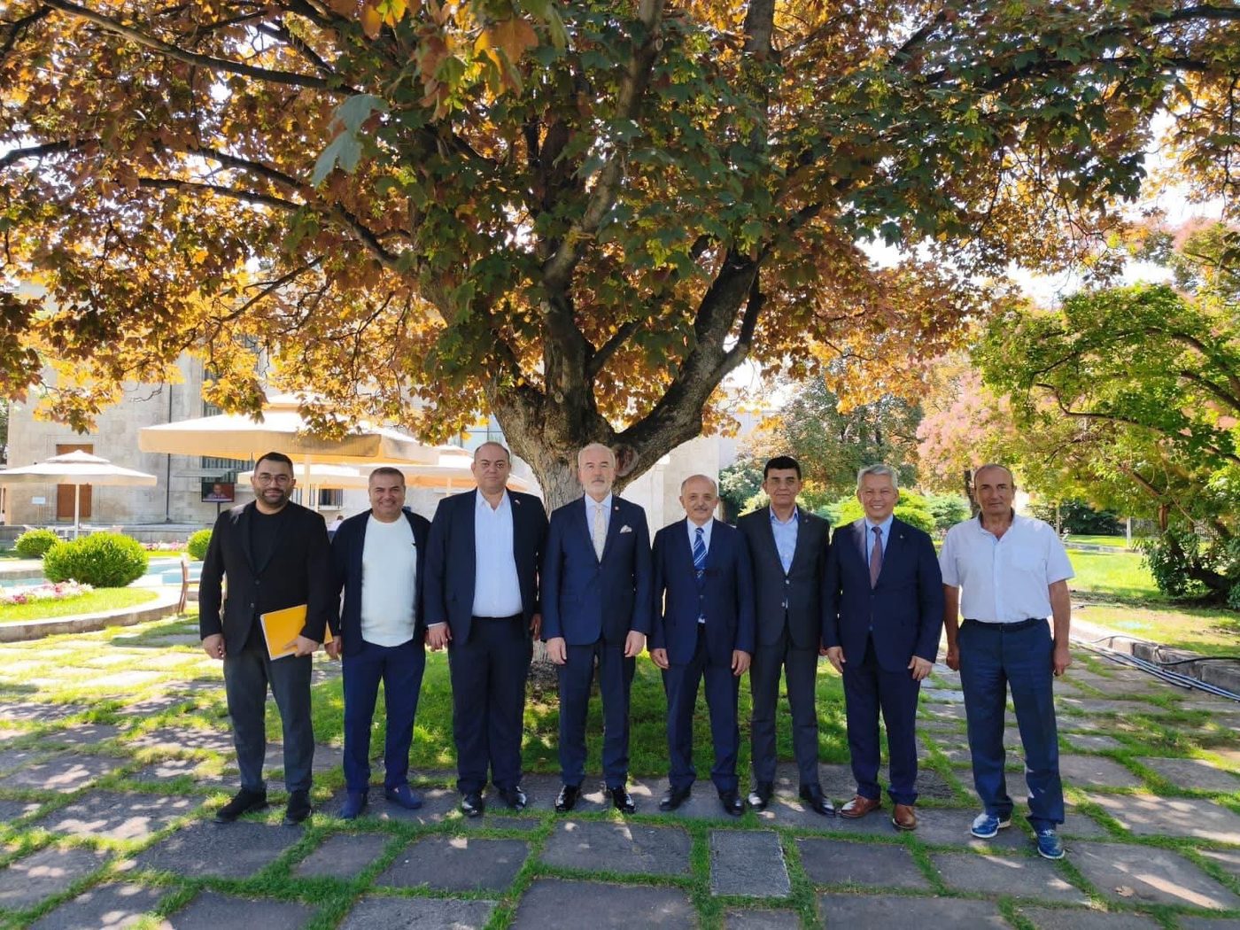 Açık havada grup fotoğrafı